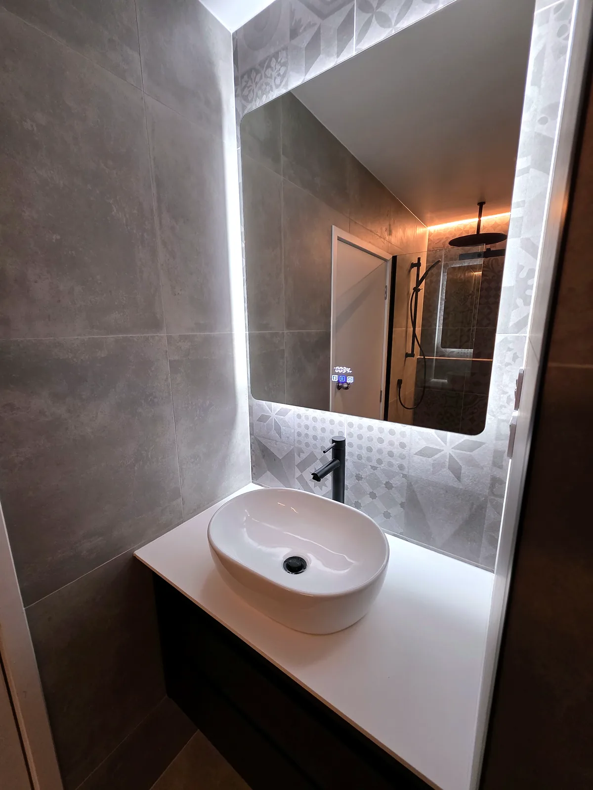 Bathroom renovation in Otahuhu, Auckland — Feature tiling, by HouseMakeover