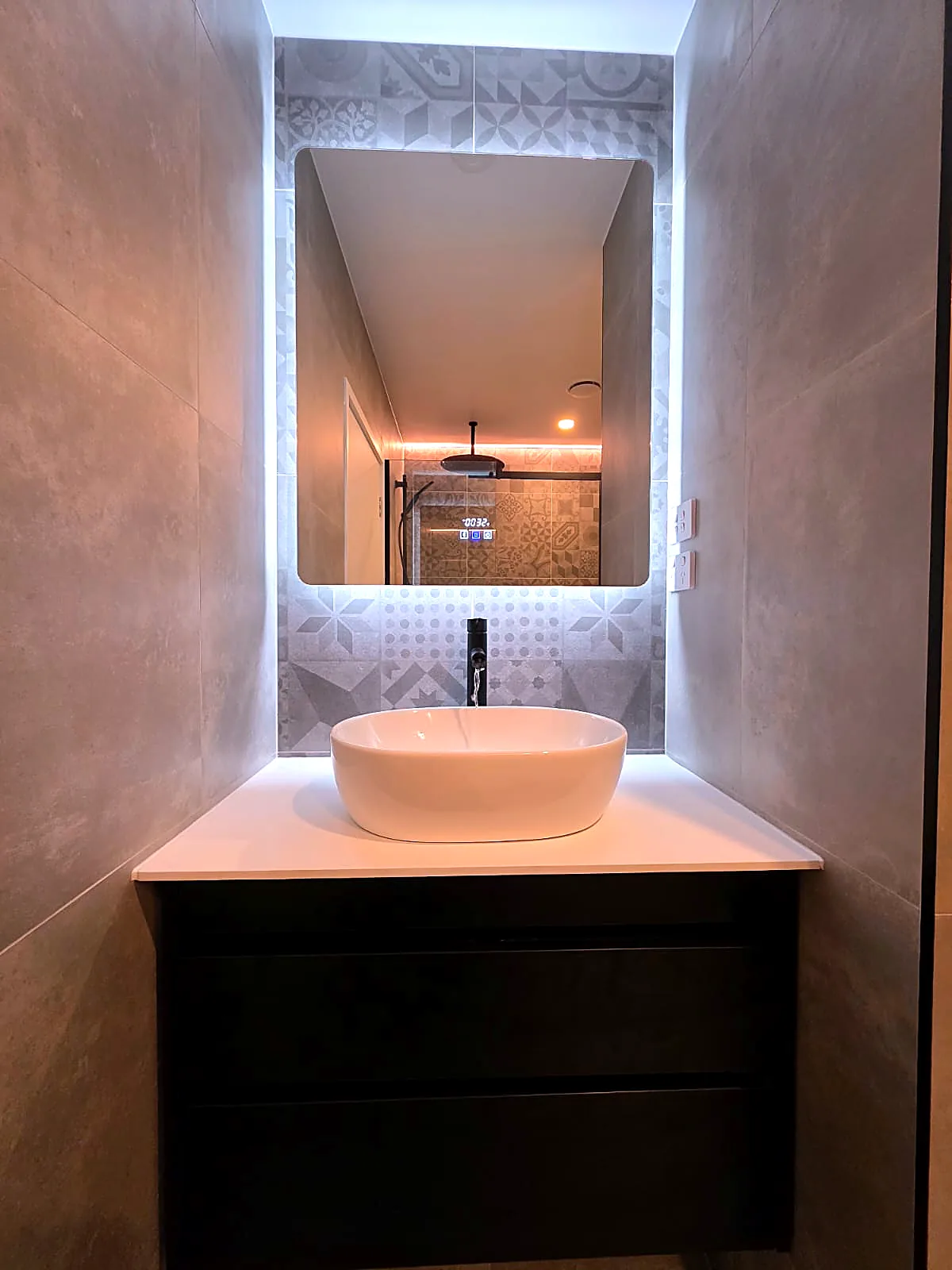Bathroom floating vanity with LED mirror